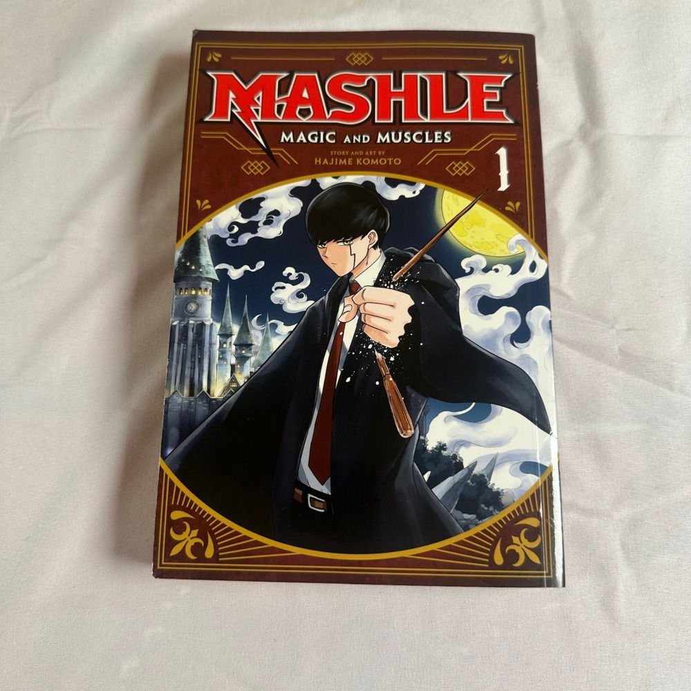 Mashle: Magic and Muscles, Vol. 1: - Paperback, by Komoto Hajime - Very Good
